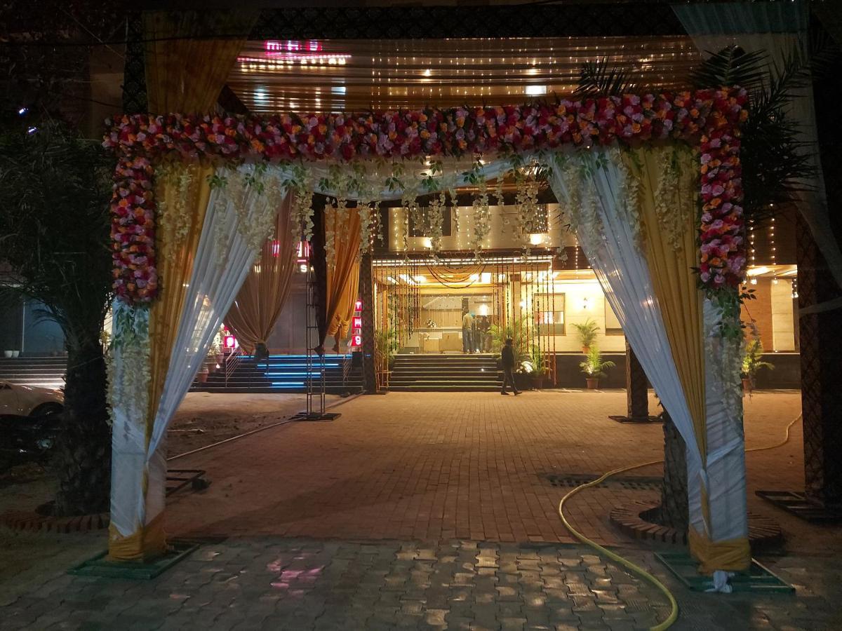 Hotel Endora Patiāla Dış mekan fotoğraf
